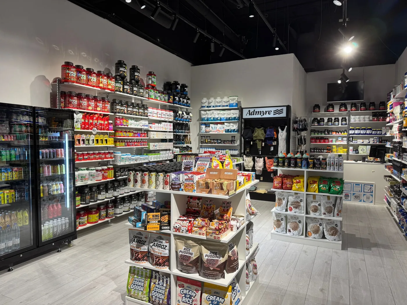 USAFITNESS C.C MARINEDA CITY - tienda de nutrición deportiva y suplementos en A Coruña (foto 2)
